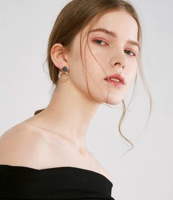 Lady in black dress